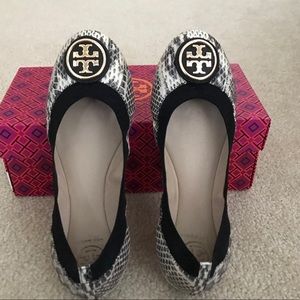 Limited Edition Tory Burch Caroline ballet flats